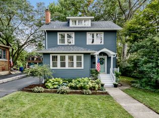 808 E Willow Ave, Wheaton, IL 60187