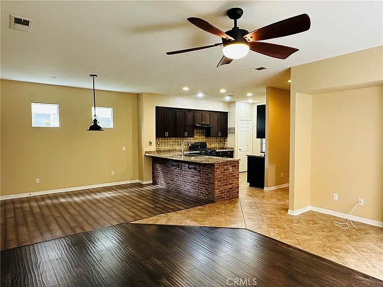 7055 Village Dr — Photo 4
