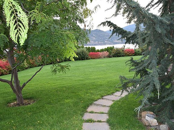 5th image of 139 Village Vista Ln