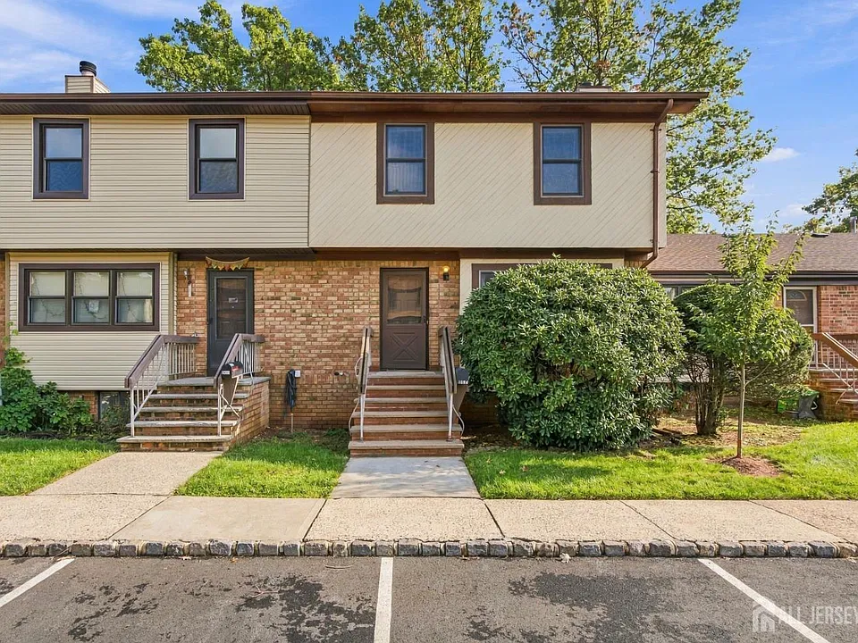1402 Merrywood Dr