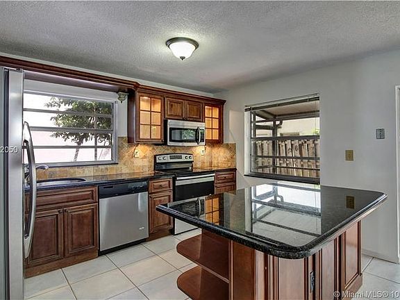 3rd image of 13866 Langley Pl #0