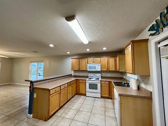 5th image of 2145 Sterling Cove Blvd
