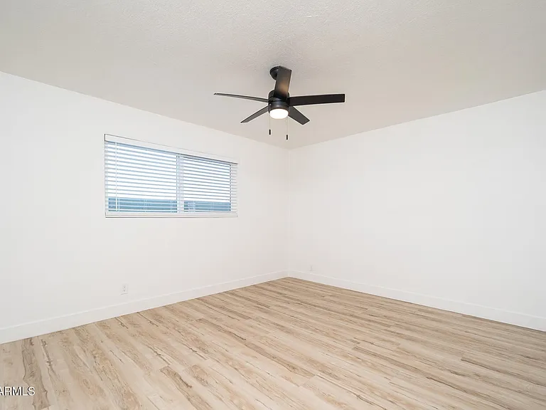 810 E Colter St #A — Photo 14