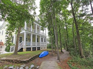 15 Frogmore Rd, Mount Pleasant, SC 29464