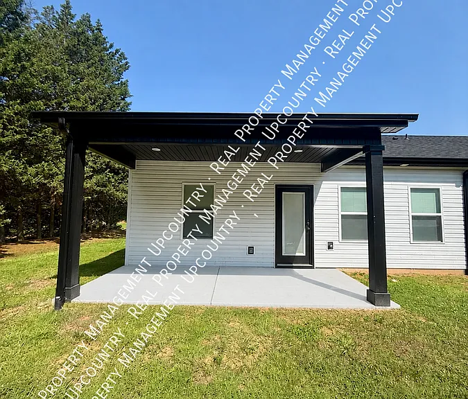 795 Lyman Rd — Photo 17