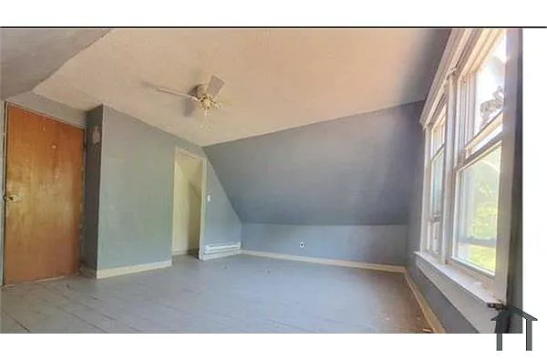 Building Photo - 1910 Corning Ave #3
