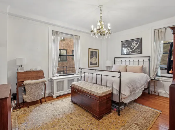 144 East 36th Street image 5 of 6