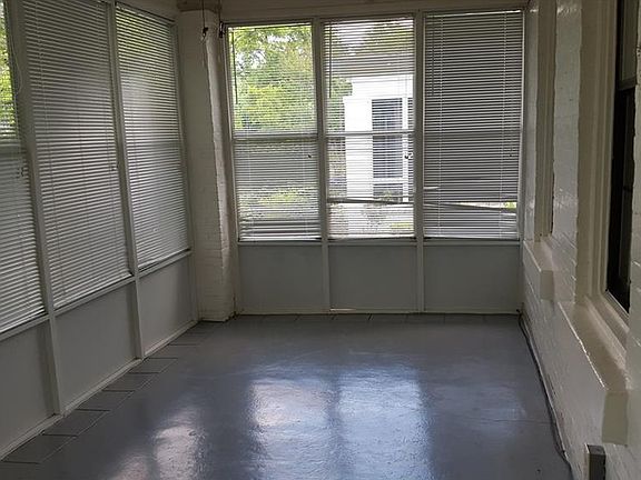 2nd image of 2212 Saint Charles Ave