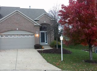 392 Stone Bridge Dr, Northfield, OH