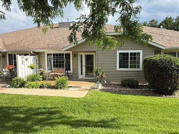 4222 W Robin Meadows Lane, Eau Claire, WI 54701