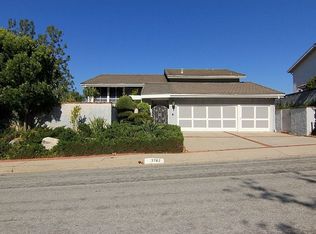 3762 Gleneagles Dr, Tarzana, CA 91356