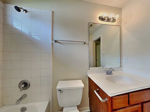 4th image of 22219 Doubletree Park Dr #1