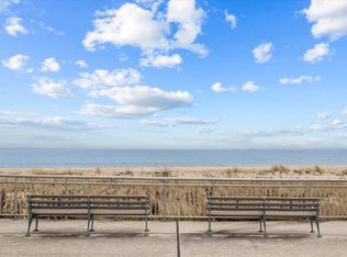 137 Beach 126th St FLOOR 1, Rockaway Park, NY 11694