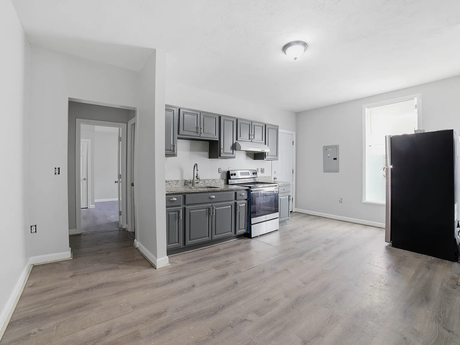 2 bed, 1100 sqft, $1,850 — Photo 4