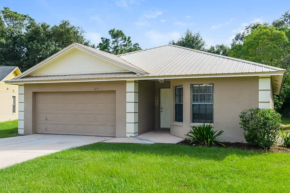 3 bed, 2.0 bath, 1362 sqft, $2,760 — Photo 3