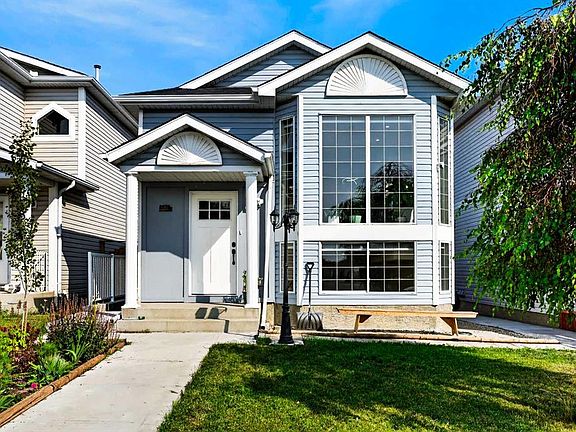 3rd image of 8079 W Laguna Way NE