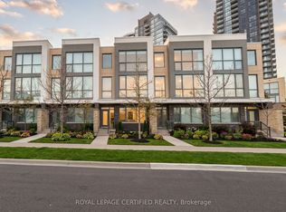 160 Little Creek Rd #3, Mississauga, ON L5R0E9