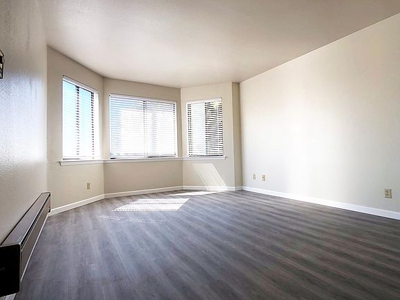 5th image of 359 2nd Ave APT 3