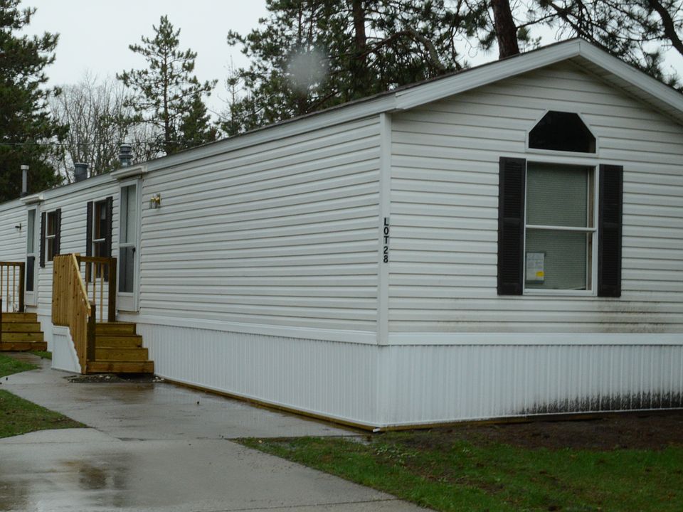28 Pineview Drive