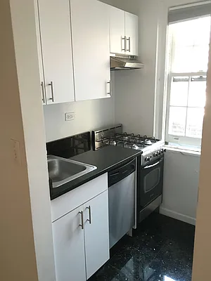 Rented by Solil Management | media 2