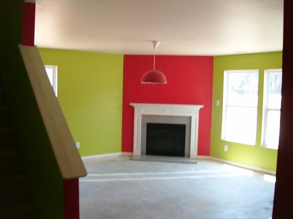 5th image of 846 Plaza Walk Dr
