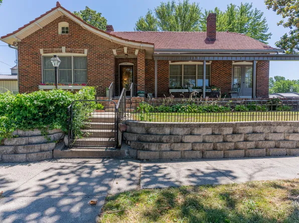 418 S Lincoln Avenue, Aurora, MO 65605