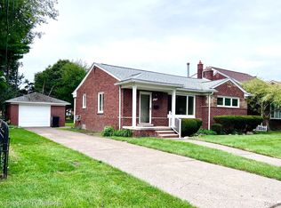 8156 Buckingham Ave, Allen Park, MI 48101