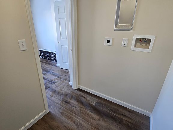 2nd image of 720 W 12th St #104