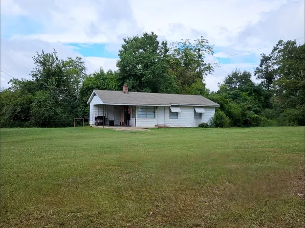 215 McDonald Chapel Rd, Collins, MS 39428
