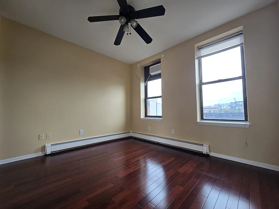 809 Park Ave #5R