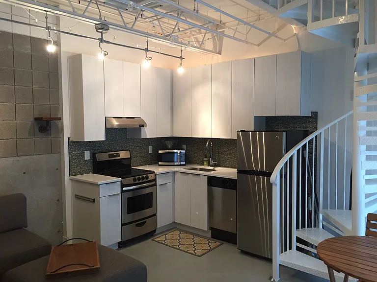 360 W Broadway #217 — Photo 4