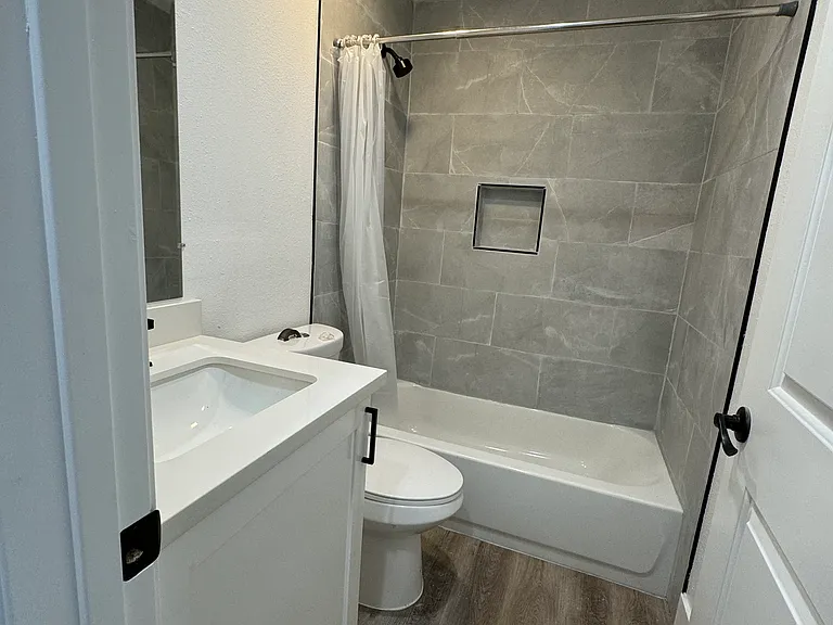 420 W San Fernando St #11 — Photo 5