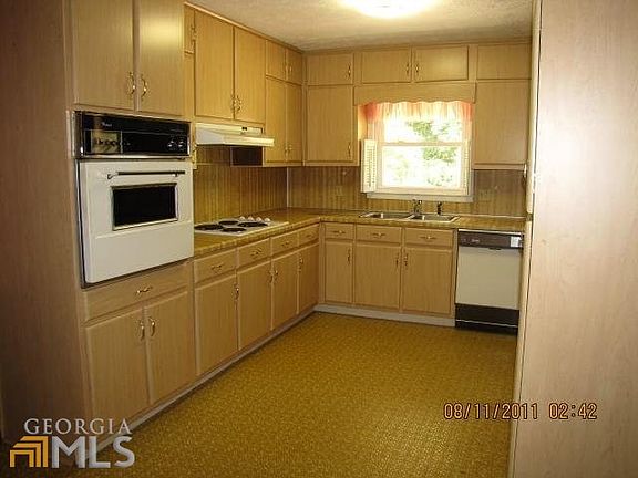 3rd image of 38 Fair Oaks Dr SE