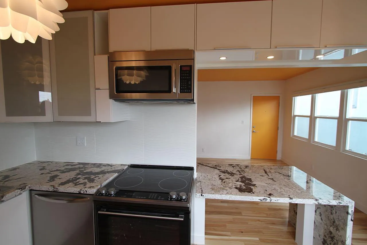 1 bed, 575 sqft, $4,250 — Photo 3