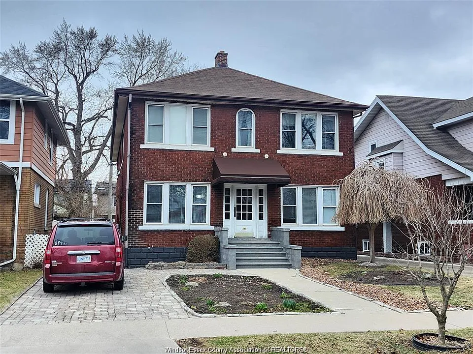 387 Partington Ave #2