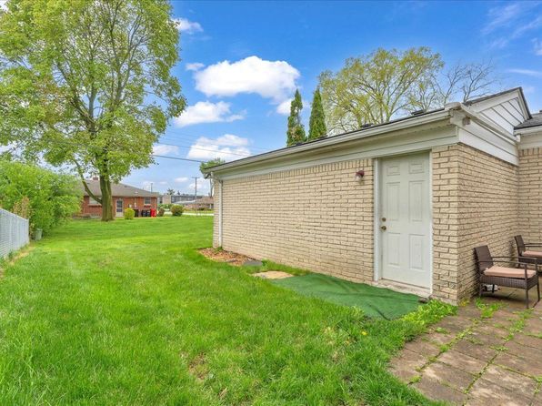 18579 Jeanette St, Southfield, MI 48075