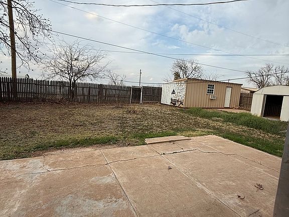 3rd image of 3505 40th St