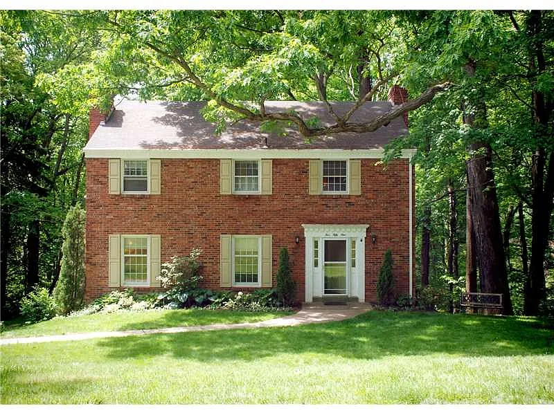 551 Olive St photo 1