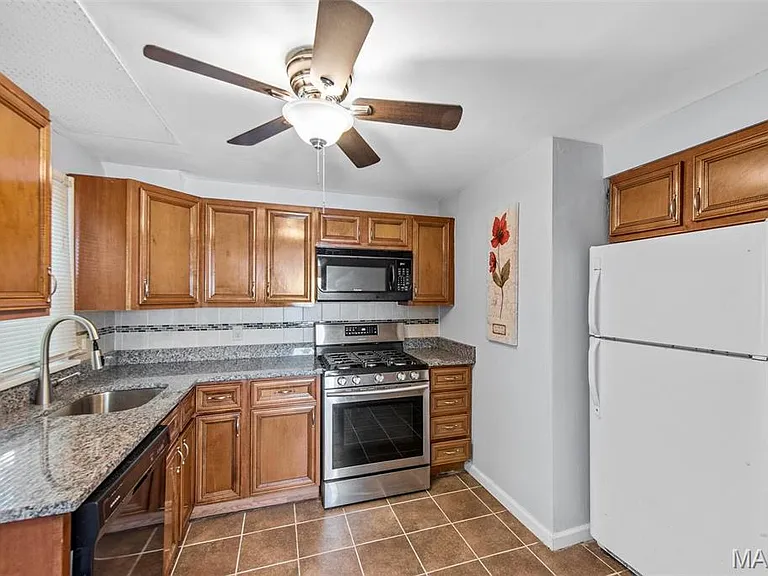 3319 Eminence Blvd — Photo 11
