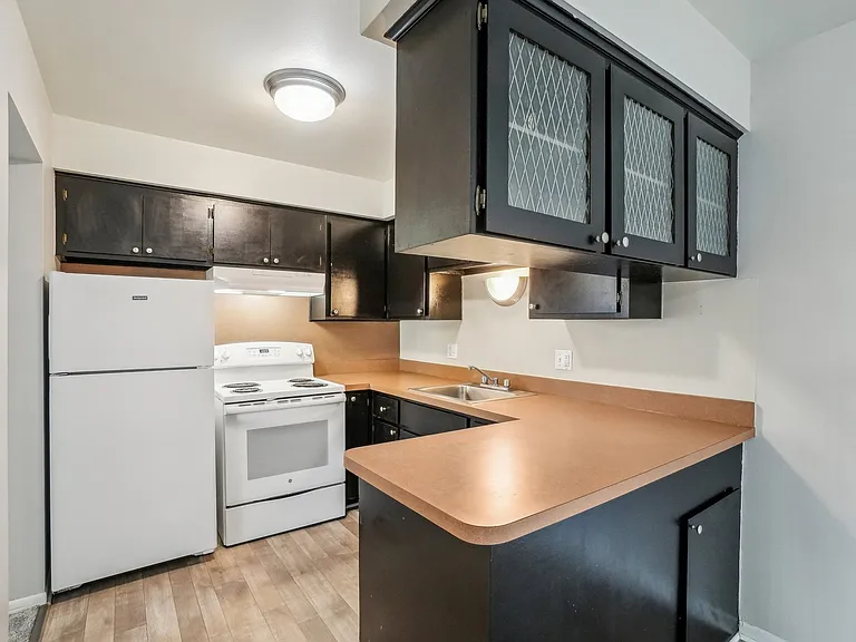 Rivercrest Apartments — Photo 45