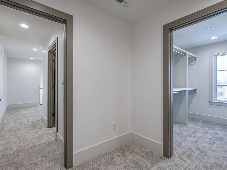 1025 Southwalk Dr — Photo 28