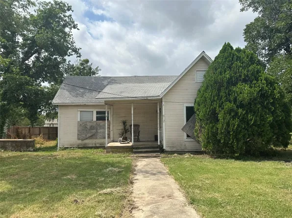 602 W Duncan Ave, Comanche, TX 76442