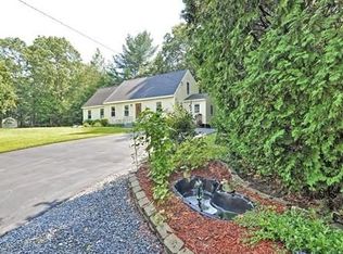 3 Roger St, Bellingham, MA 02019