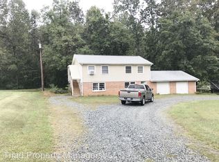 2802 Cyrus Rd, Greensboro, NC 27406