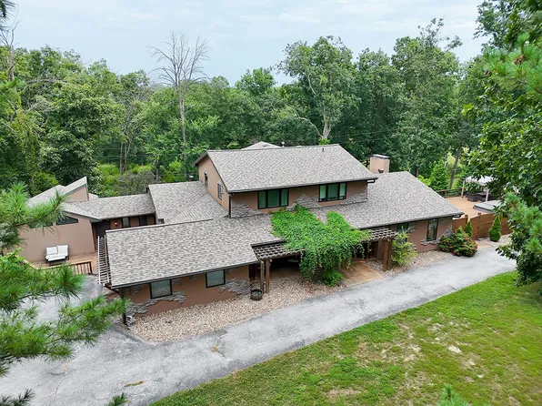 6700 S Hill Creek Rd, Columbia, MO 65203