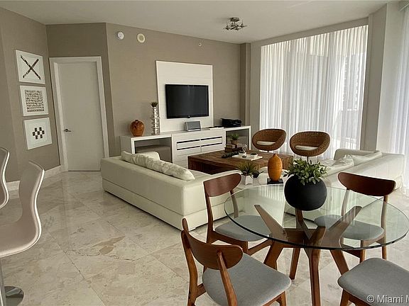 5th image of 4100 Island Blvd Unit 1002