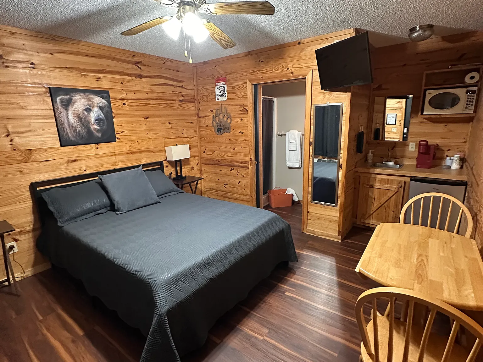 Studio, 350 sqft, $797 — Photo 4