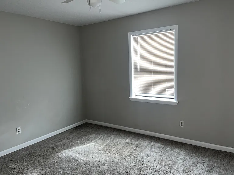 799 Donnell Blvd #13 — Photo 5