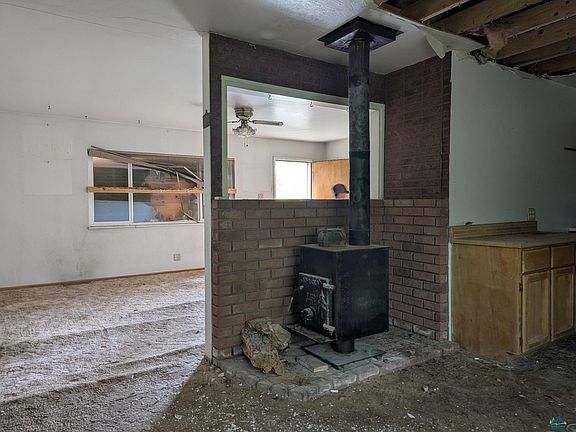 3rd image of 1105 Mark St