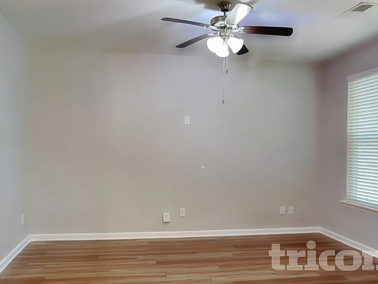 2292 Shady Dr — Photo 3